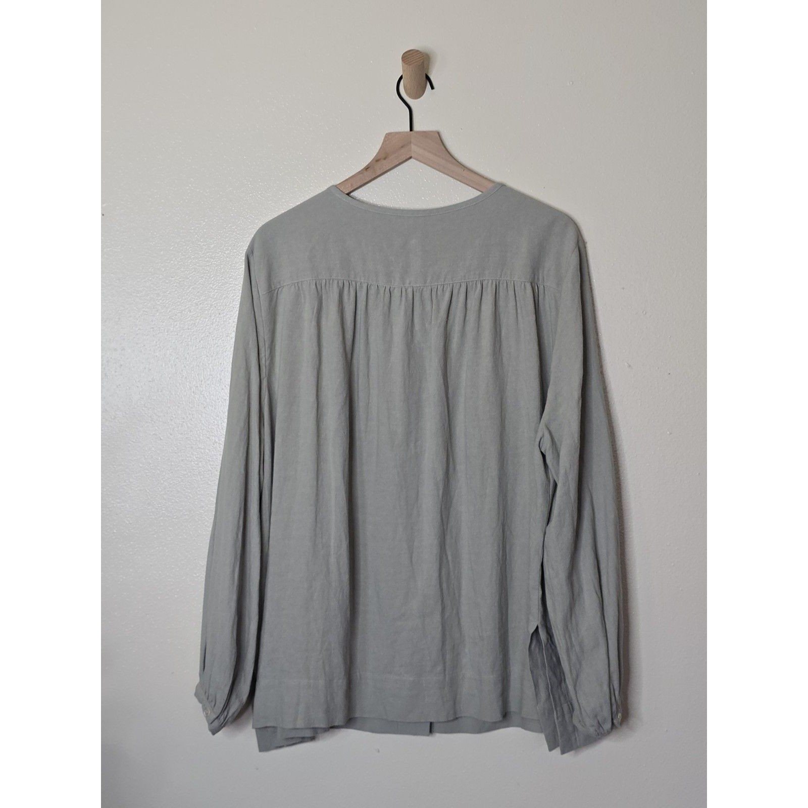 Poetry Ecovero Viscose & Linen Blouse Womens 18 Sage Green Collarless Shirt — image 8 of 8